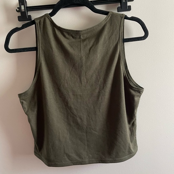 Ethos Crop Tank - Picture 3 of 3